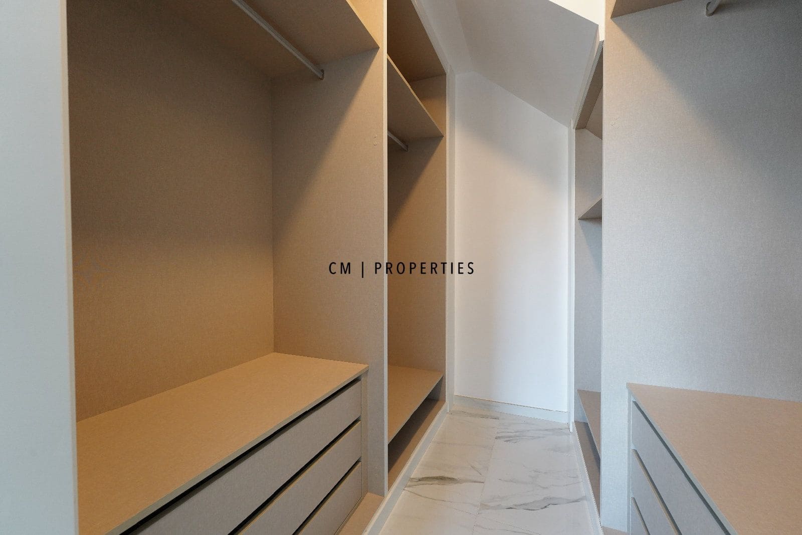 3 sovrum Takvåning att hyra i Valencia stad med garage - 5 000 € (Ref: 9335612)