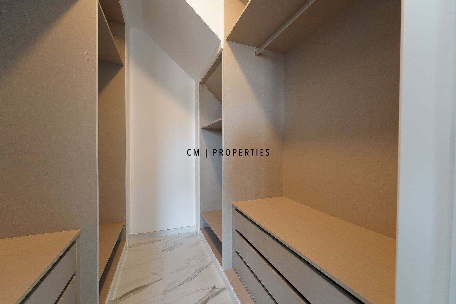 3 sovrum Takvåning att hyra i Valencia stad med garage - 5 000 € (Ref: 9335612)