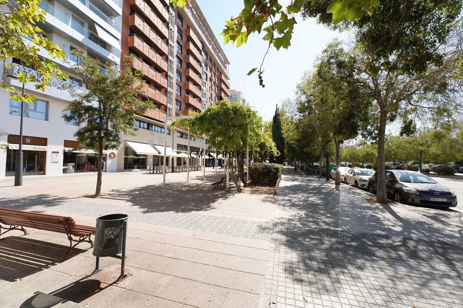 3 bedroom Flat for rent in Valencia city with garage - € 2,900 (Ref: 9335613)