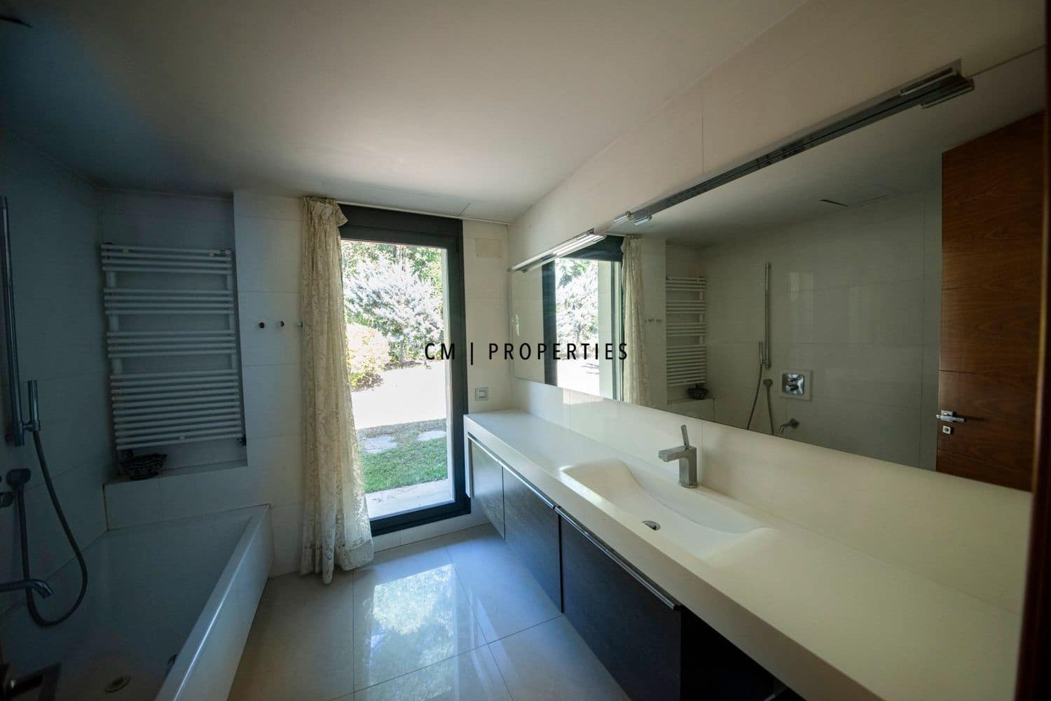 8 bedroom Villa for sale in Madrid city with pool garage - € 3,500,000 (Ref: 9341160)