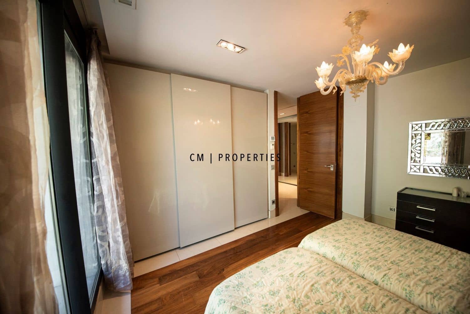 8 bedroom Villa for sale in Madrid city with pool garage - € 3,500,000 (Ref: 9341160)