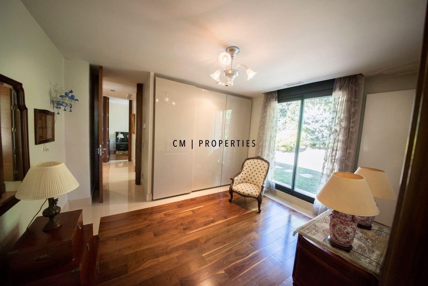 8 bedroom Villa for sale in Madrid city with pool garage - € 3,500,000 (Ref: 9341160)