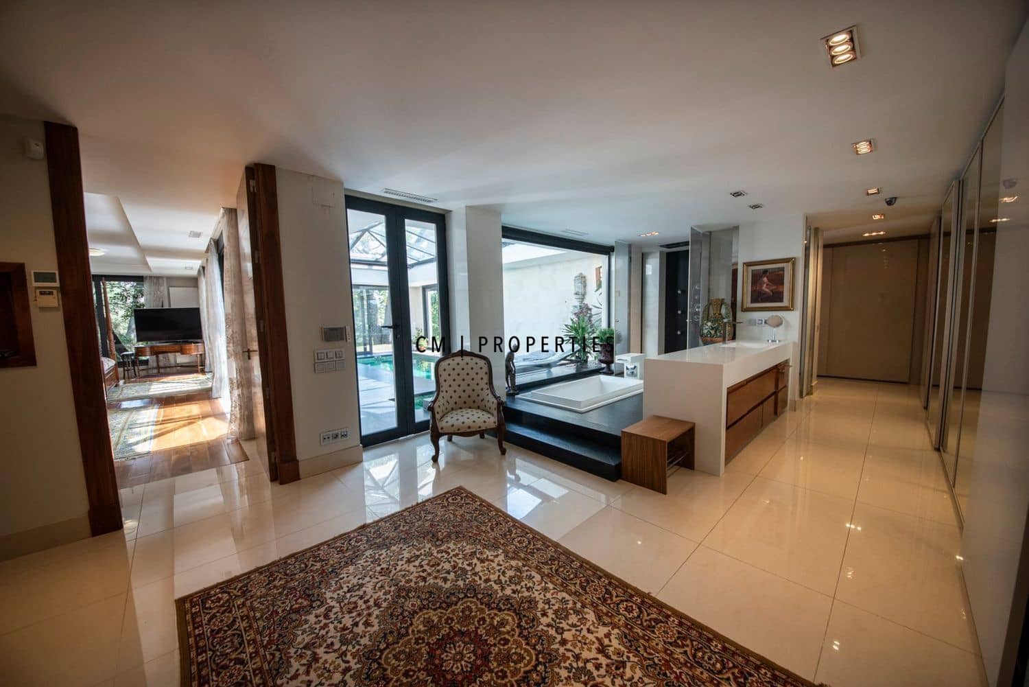 8 bedroom Villa for sale in Madrid city with pool garage - € 3,500,000 (Ref: 9341160)