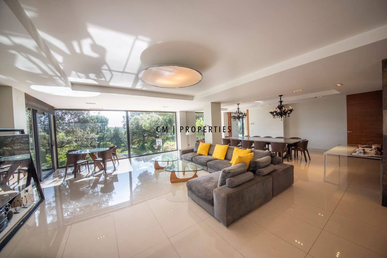 8 bedroom Villa for sale in Madrid city with pool garage - € 3,500,000 (Ref: 9341160)