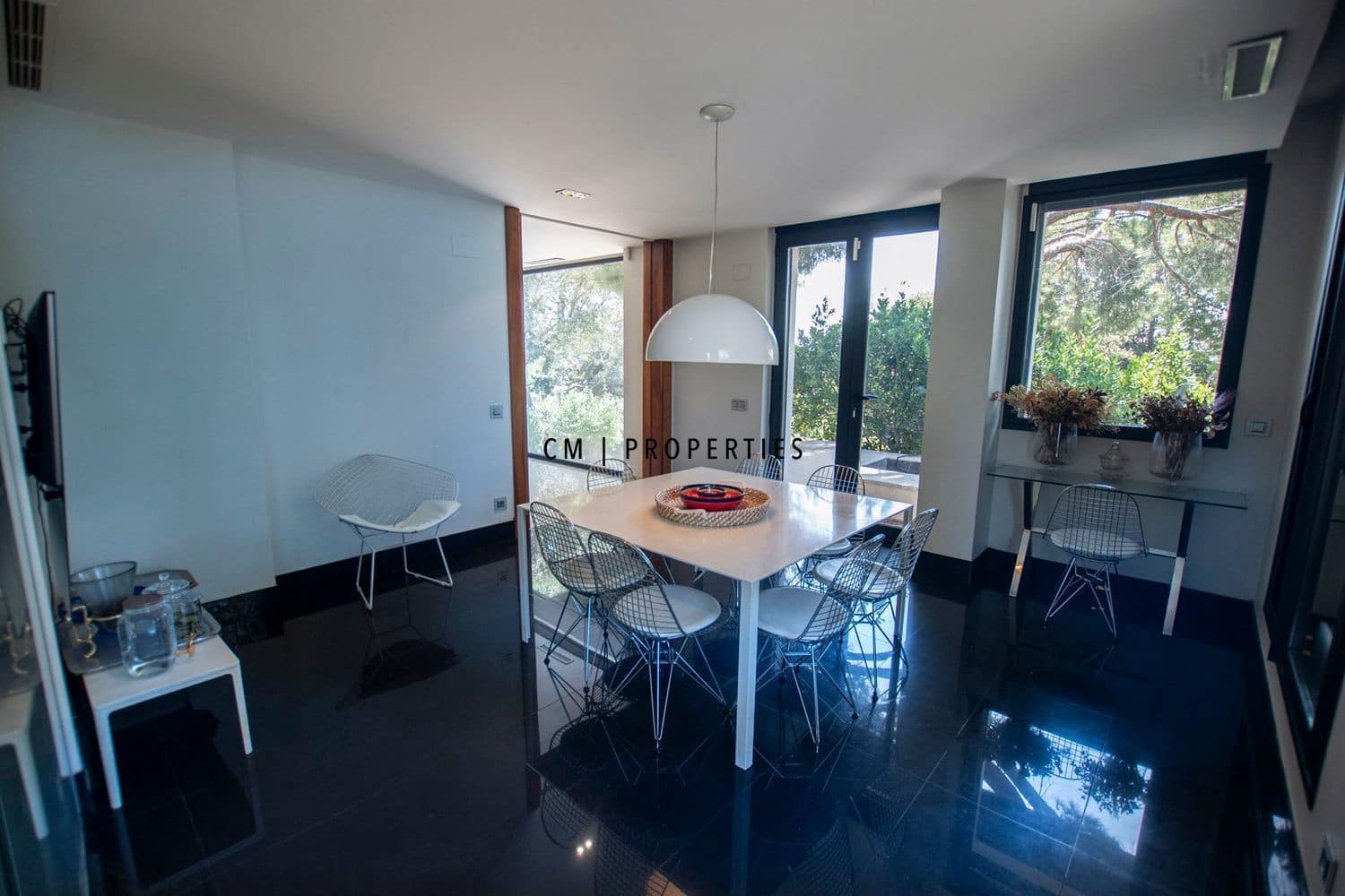 8 bedroom Villa for sale in Madrid city with pool garage - € 3,500,000 (Ref: 9341160)