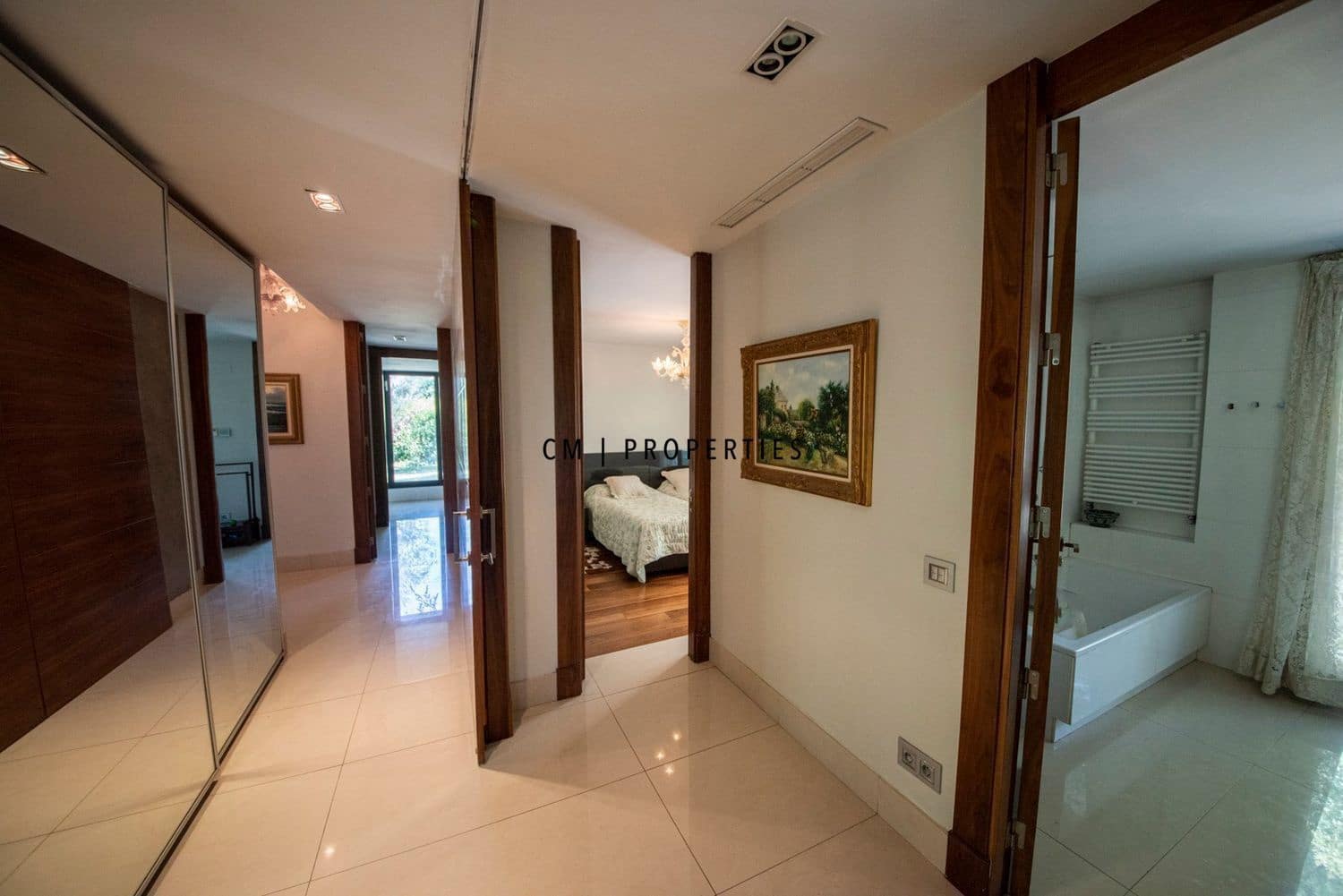 8 bedroom Villa for sale in Madrid city with pool garage - € 3,500,000 (Ref: 9341160)