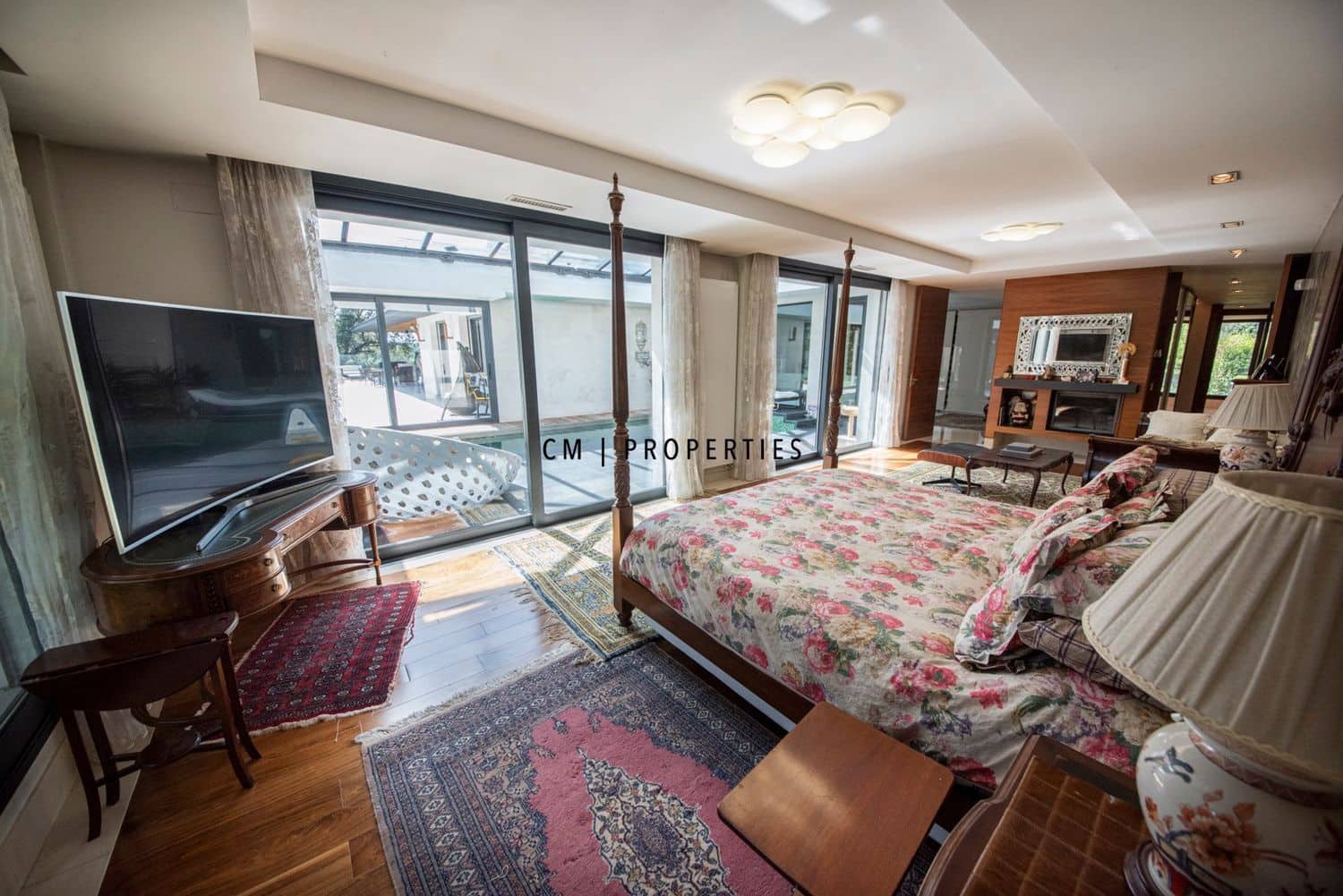 8 bedroom Villa for sale in Madrid city with pool garage - € 3,500,000 (Ref: 9341160)