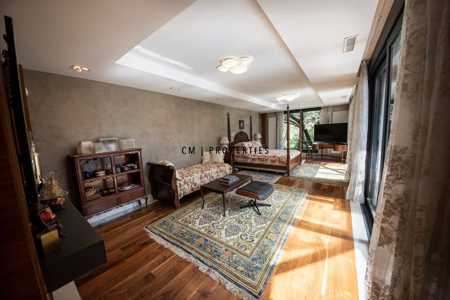 8 bedroom Villa for sale in Madrid city with pool garage - € 3,500,000 (Ref: 9341160)