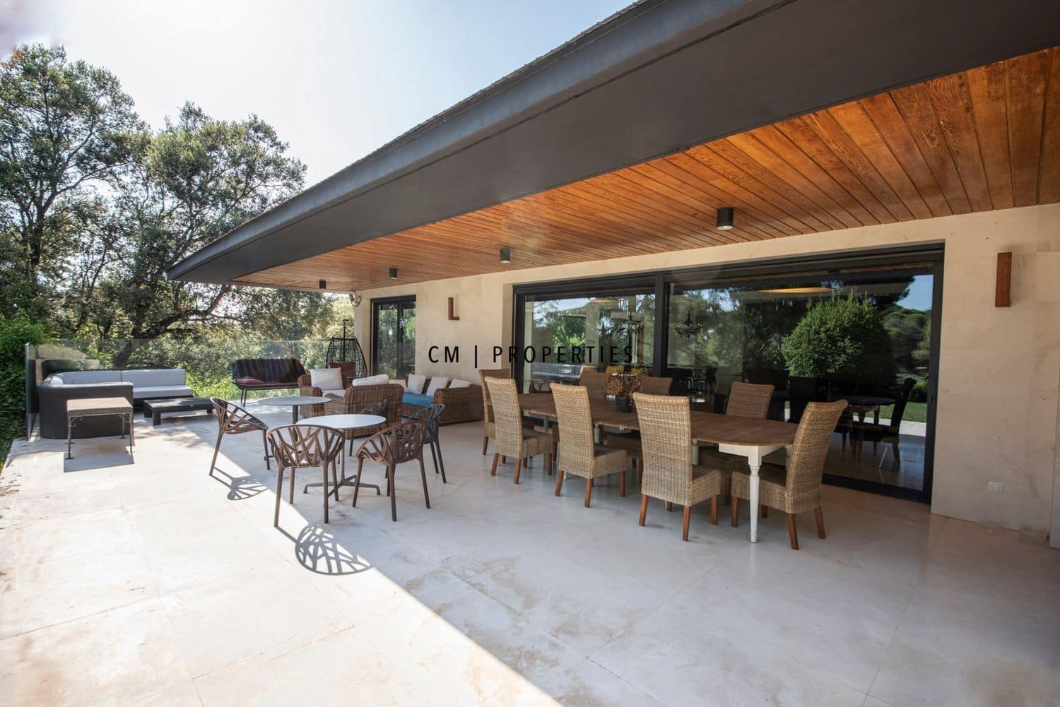 8 bedroom Villa for sale in Madrid city with pool garage - € 3,500,000 (Ref: 9341160)