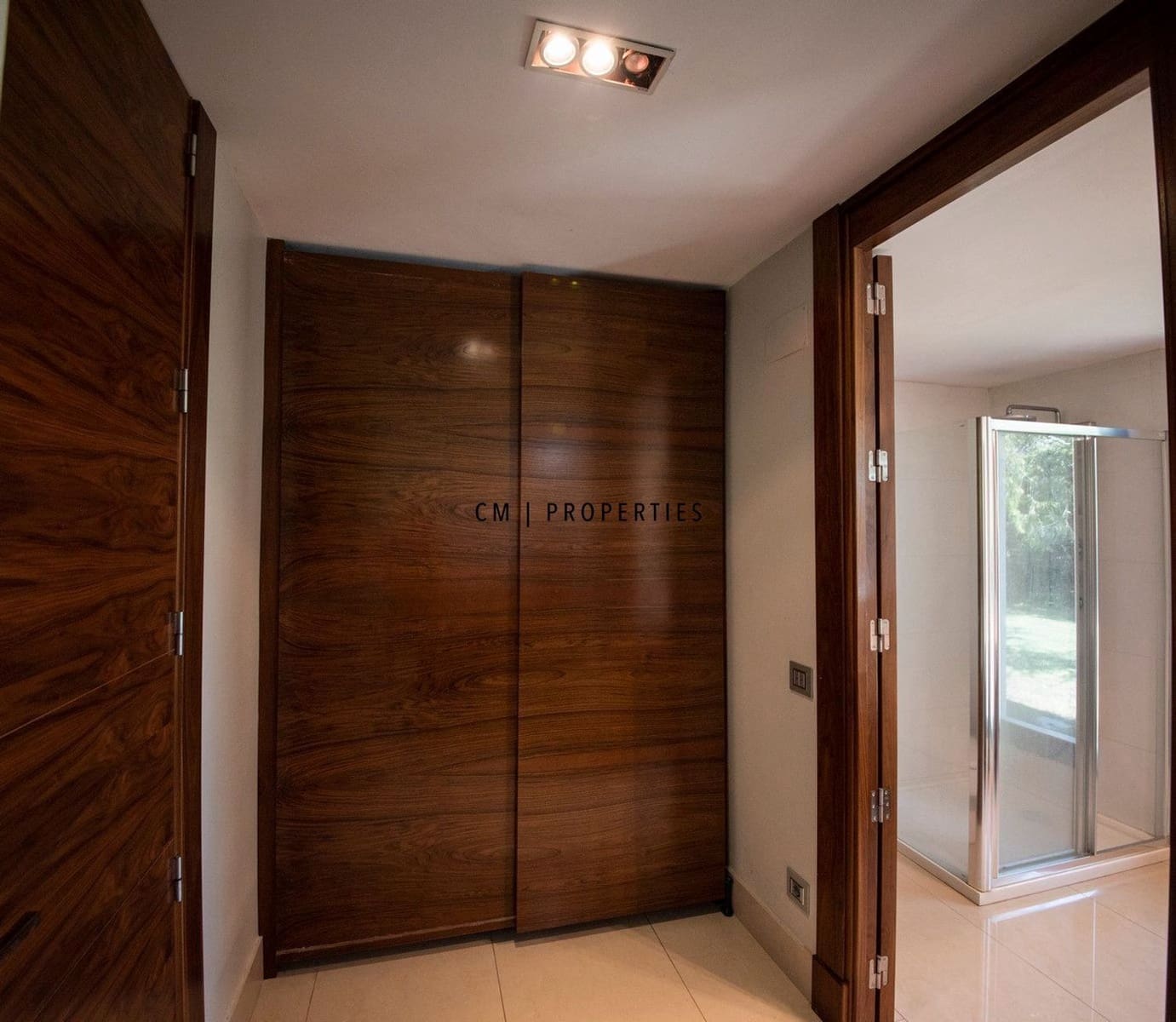 8 bedroom Villa for sale in Madrid city with pool garage - € 3,500,000 (Ref: 9341160)