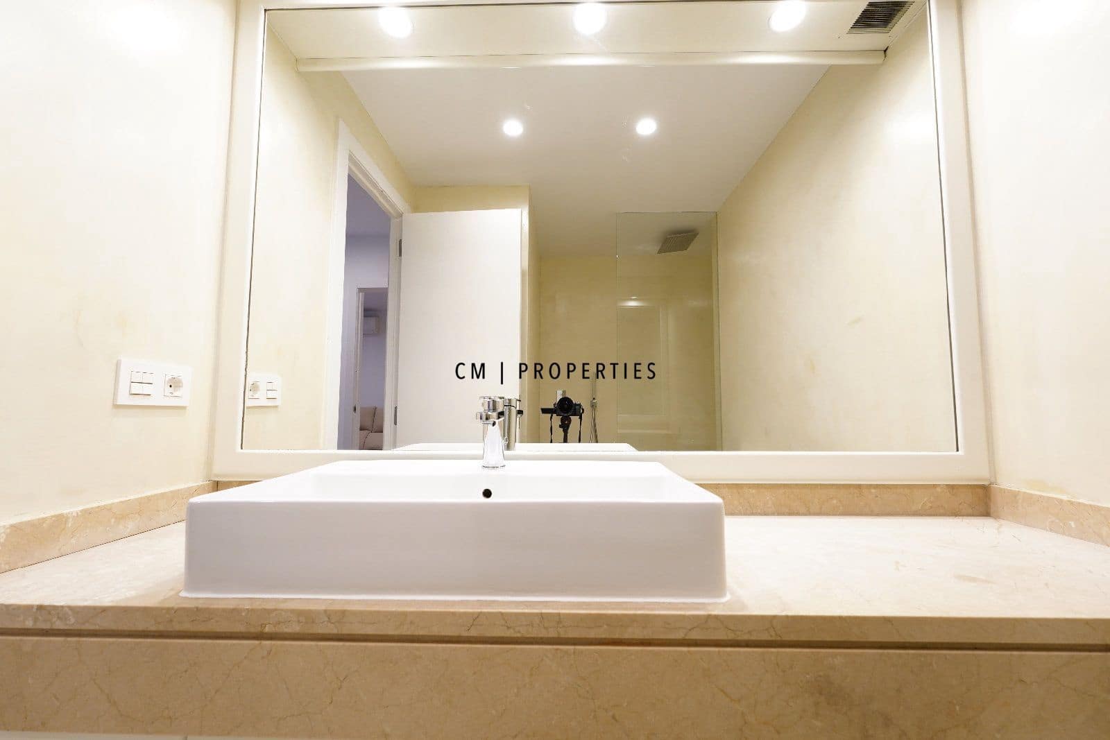 Piso de 1 habitación en València ciudad en venta - 350.000 € (Ref: 9343412)