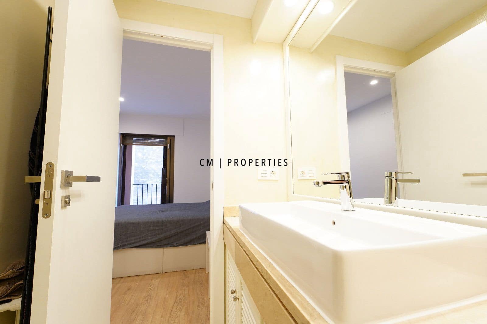 Piso de 1 habitación en València ciudad en venta - 350.000 € (Ref: 9343412)