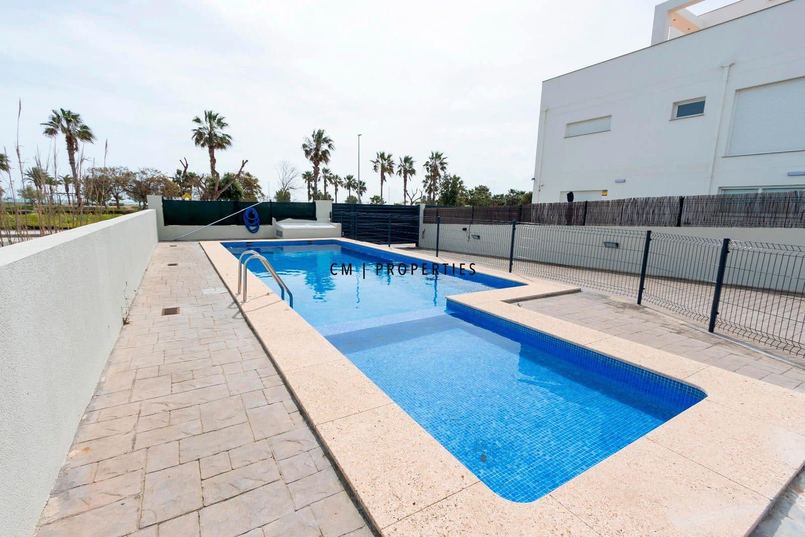 Casa de 4 habitaciones en Almenara en venta con piscina garaje - 360.000 € (Ref: 9357754)