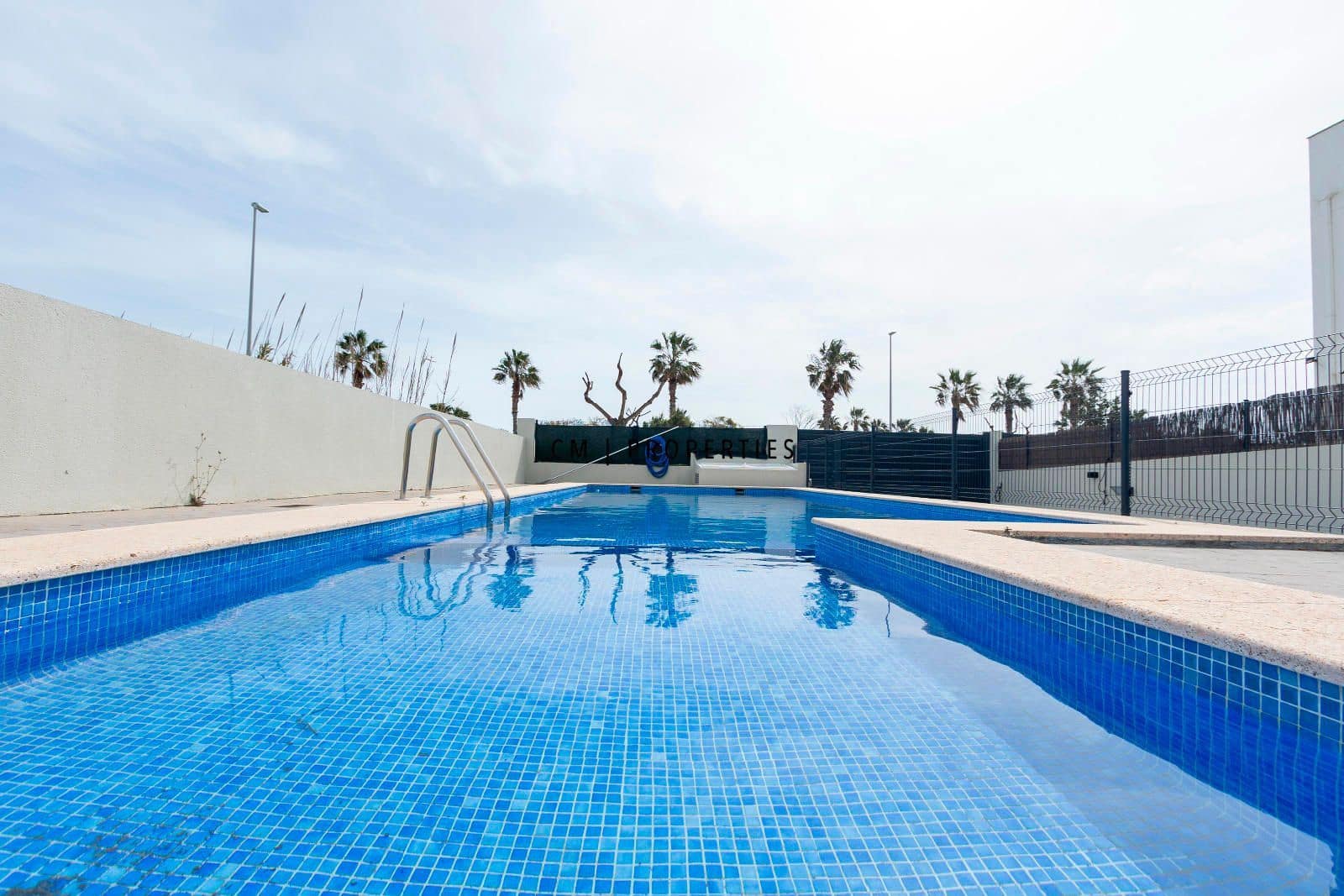 Casa de 4 habitaciones en Almenara en venta con piscina garaje - 360.000 € (Ref: 9357754)