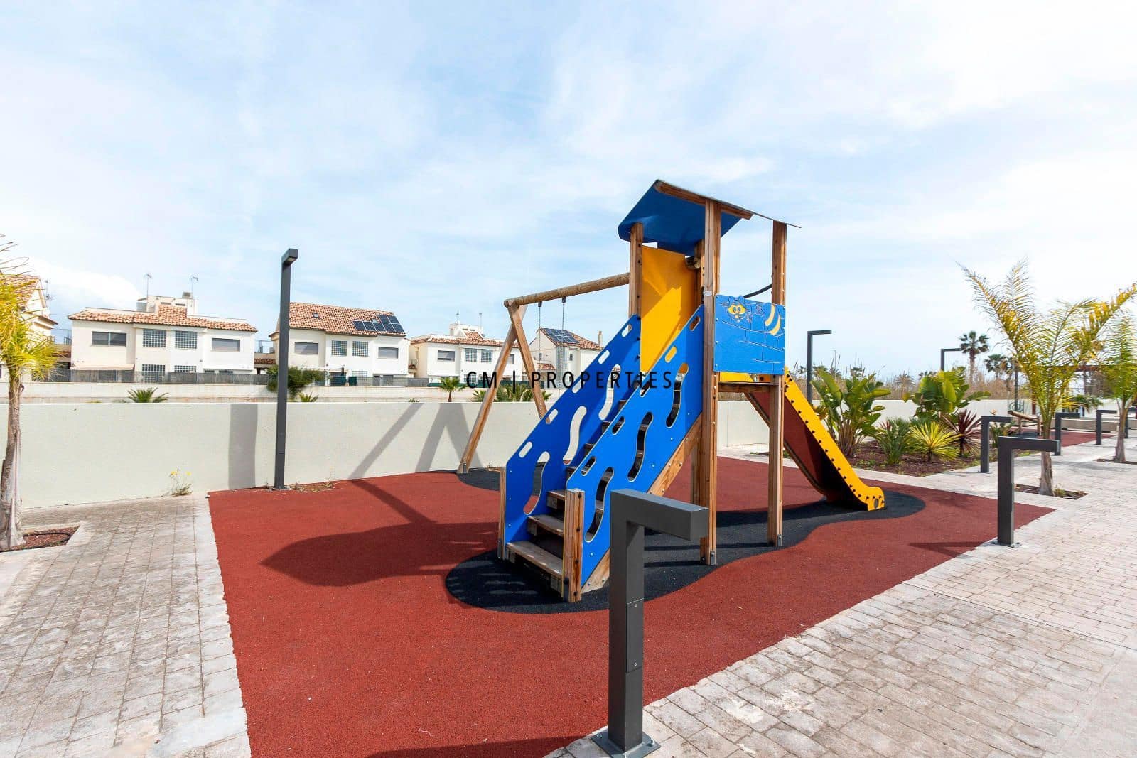 Casa de 4 habitaciones en Almenara en venta con piscina garaje - 360.000 € (Ref: 9357754)