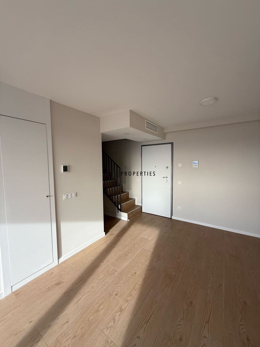 1 makuuhuone Asunto vuokrattavana paikassa Valencia kaupunki mukana uima-altaan 
autotalli - 1 800 € (Ref: 9360247)