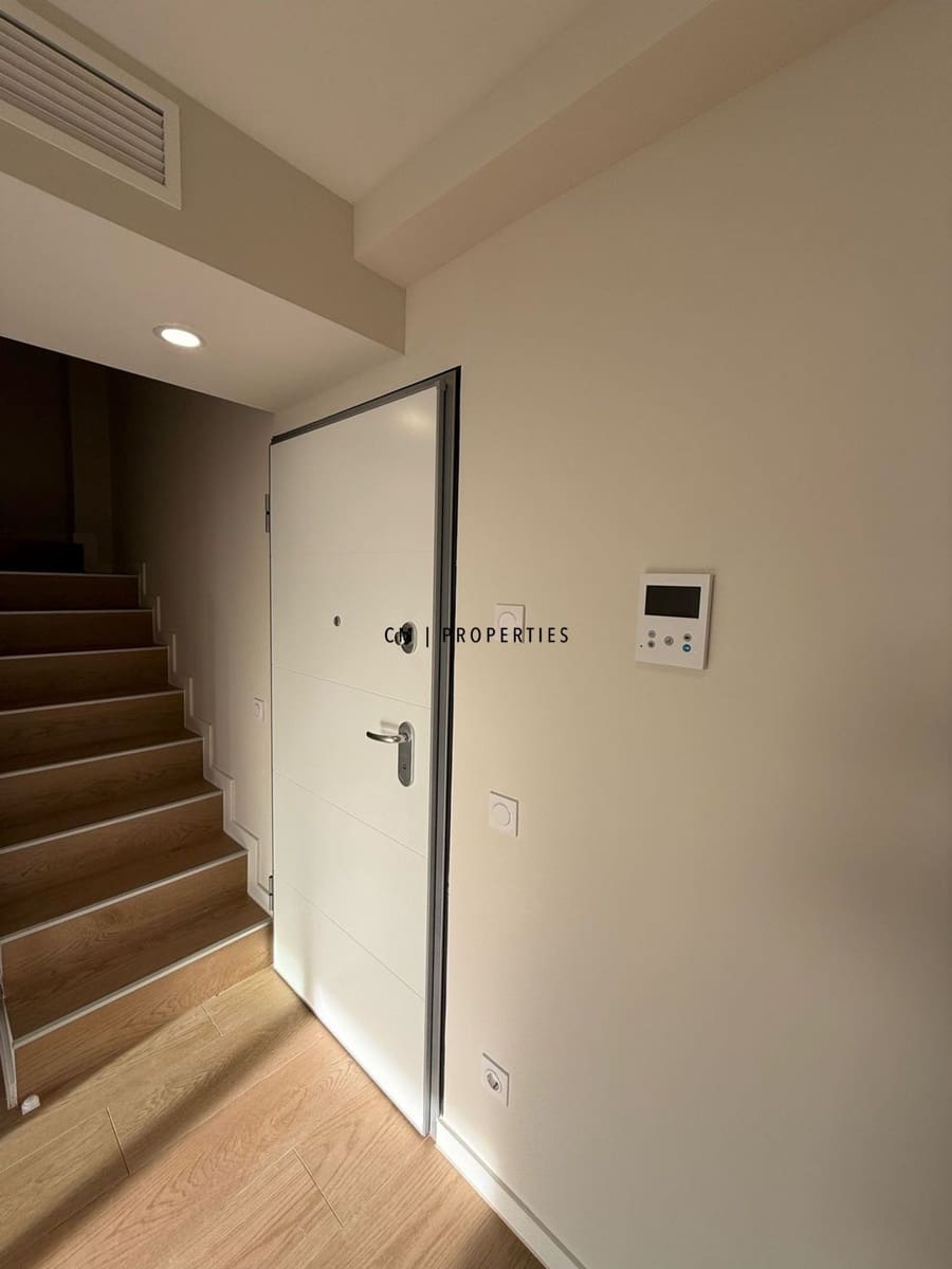 1 makuuhuone Asunto vuokrattavana paikassa Valencia kaupunki mukana uima-altaan 
autotalli - 1 800 € (Ref: 9360247)