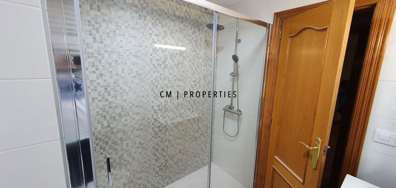 4 sypialnia Mieszkanie do wynajęcia w Miasto Walencja - 1 450 € (Ref: 9363023)