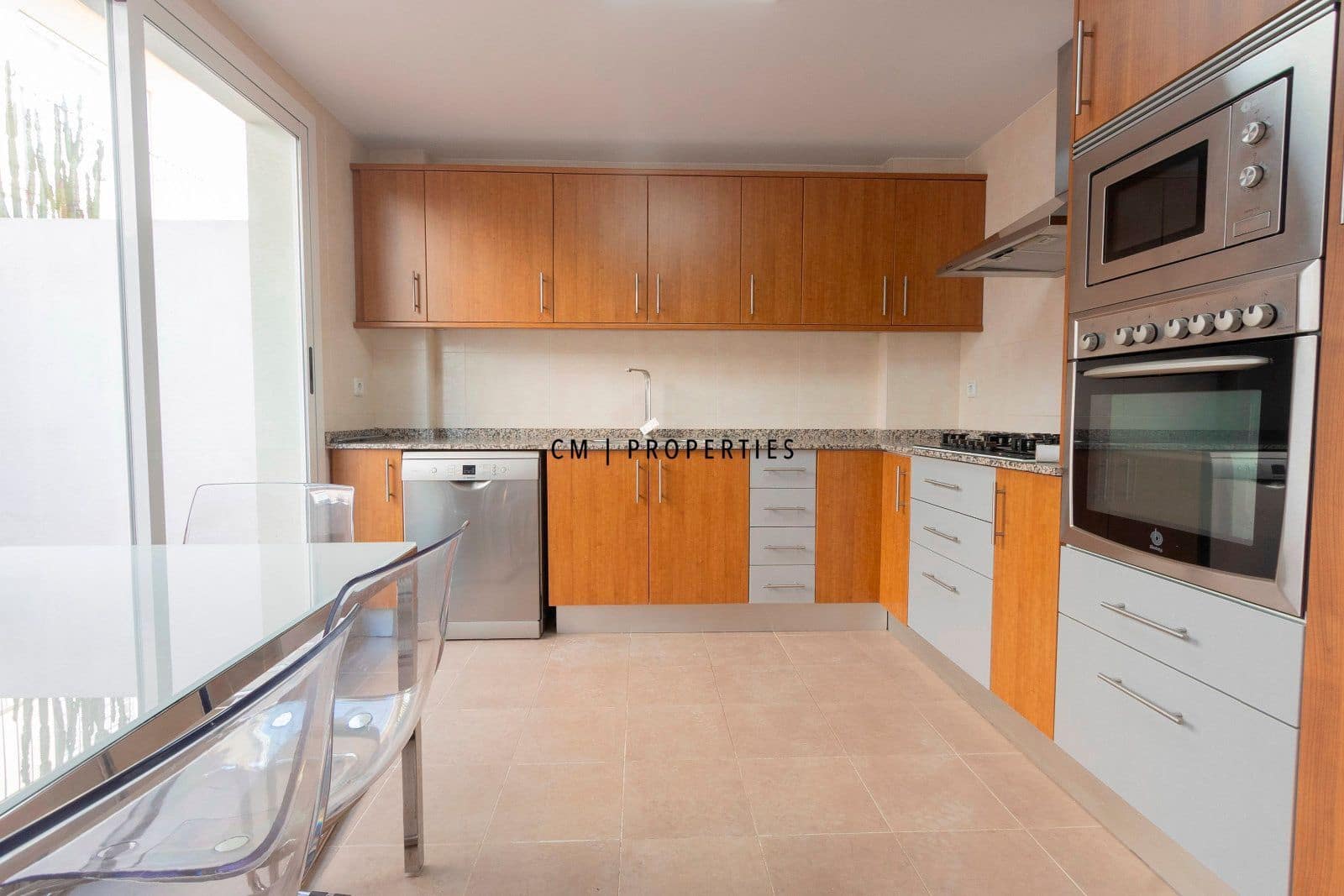 4 soveværelse Lejlighed til salg i Moncada med garage - € 550.000 (Ref: 9378389)