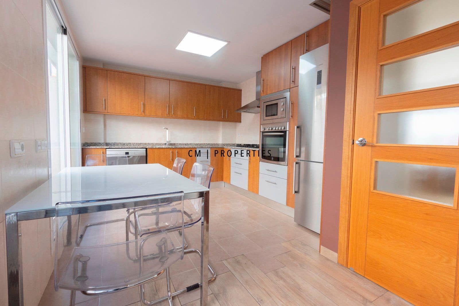 4 soveværelse Lejlighed til salg i Moncada med garage - € 550.000 (Ref: 9378389)