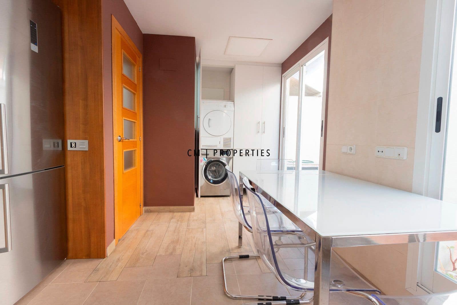 4 soveværelse Lejlighed til salg i Moncada med garage - € 550.000 (Ref: 9378389)