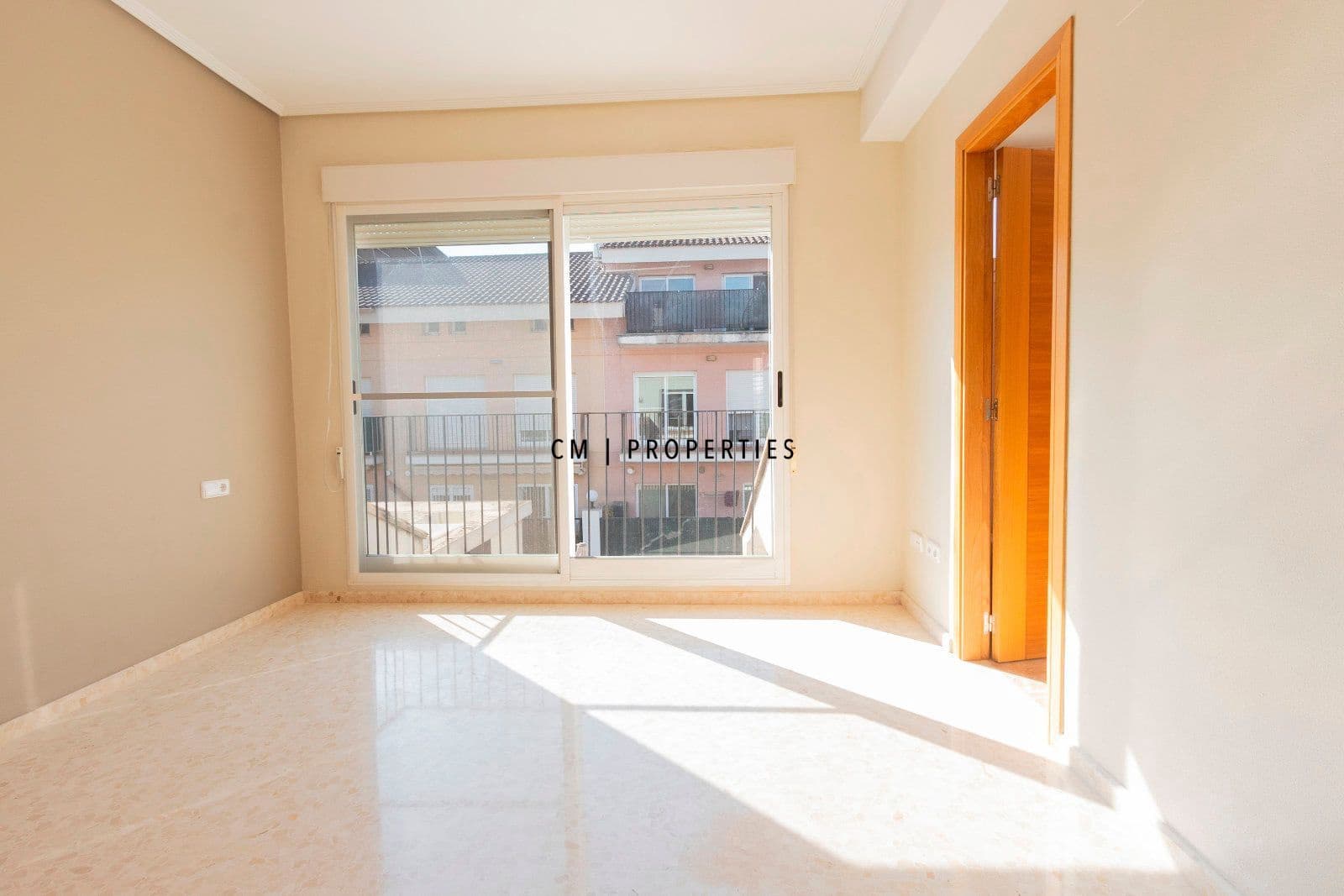 4 soveværelse Lejlighed til salg i Moncada med garage - € 550.000 (Ref: 9378389)