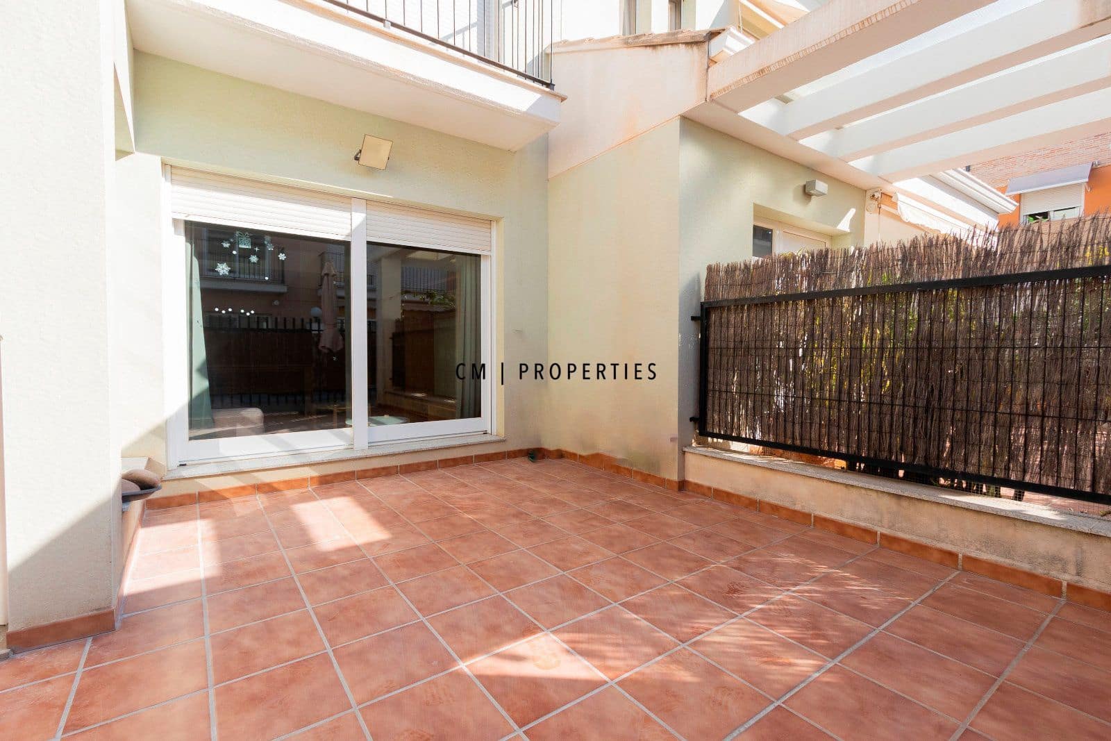 4 soveværelse Lejlighed til salg i Moncada med garage - € 550.000 (Ref: 9378389)