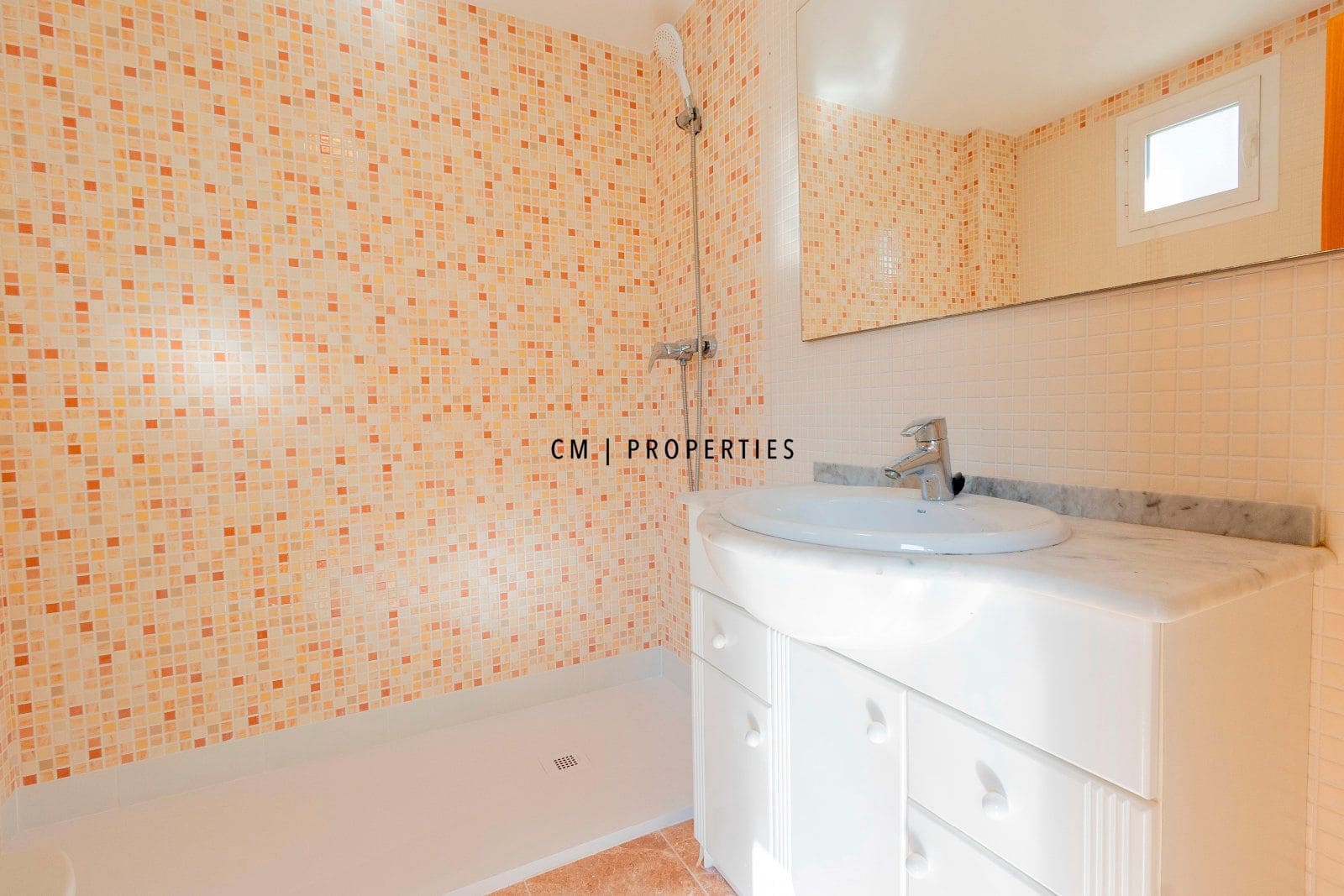 4 soveværelse Lejlighed til salg i Moncada med garage - € 550.000 (Ref: 9378389)