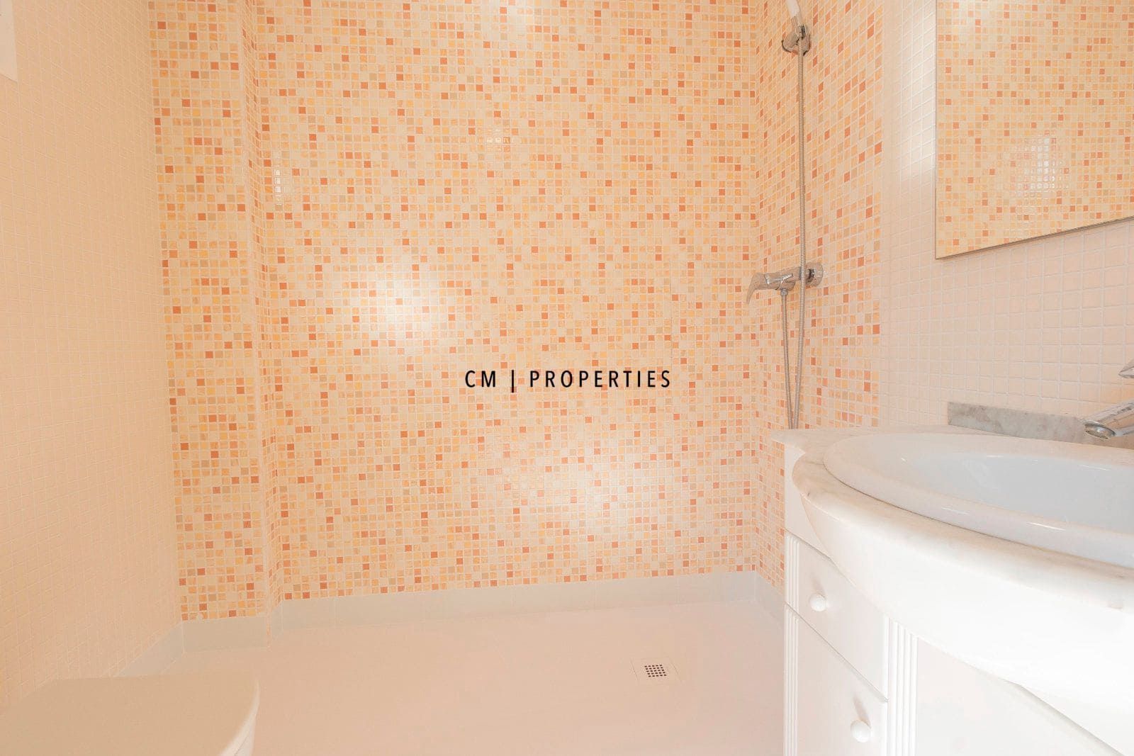 4 soveværelse Lejlighed til salg i Moncada med garage - € 550.000 (Ref: 9378389)