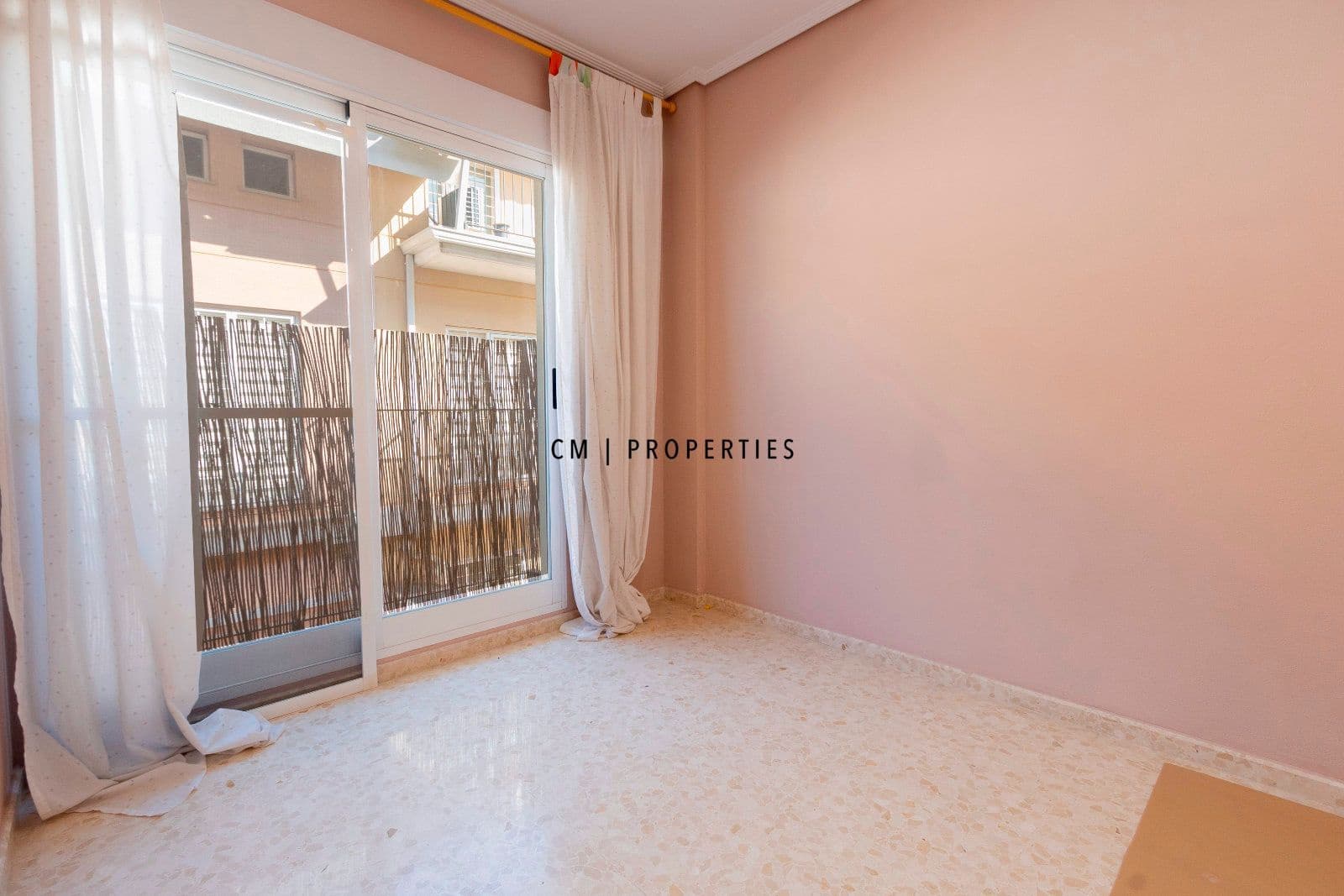 4 soveværelse Lejlighed til salg i Moncada med garage - € 550.000 (Ref: 9378389)