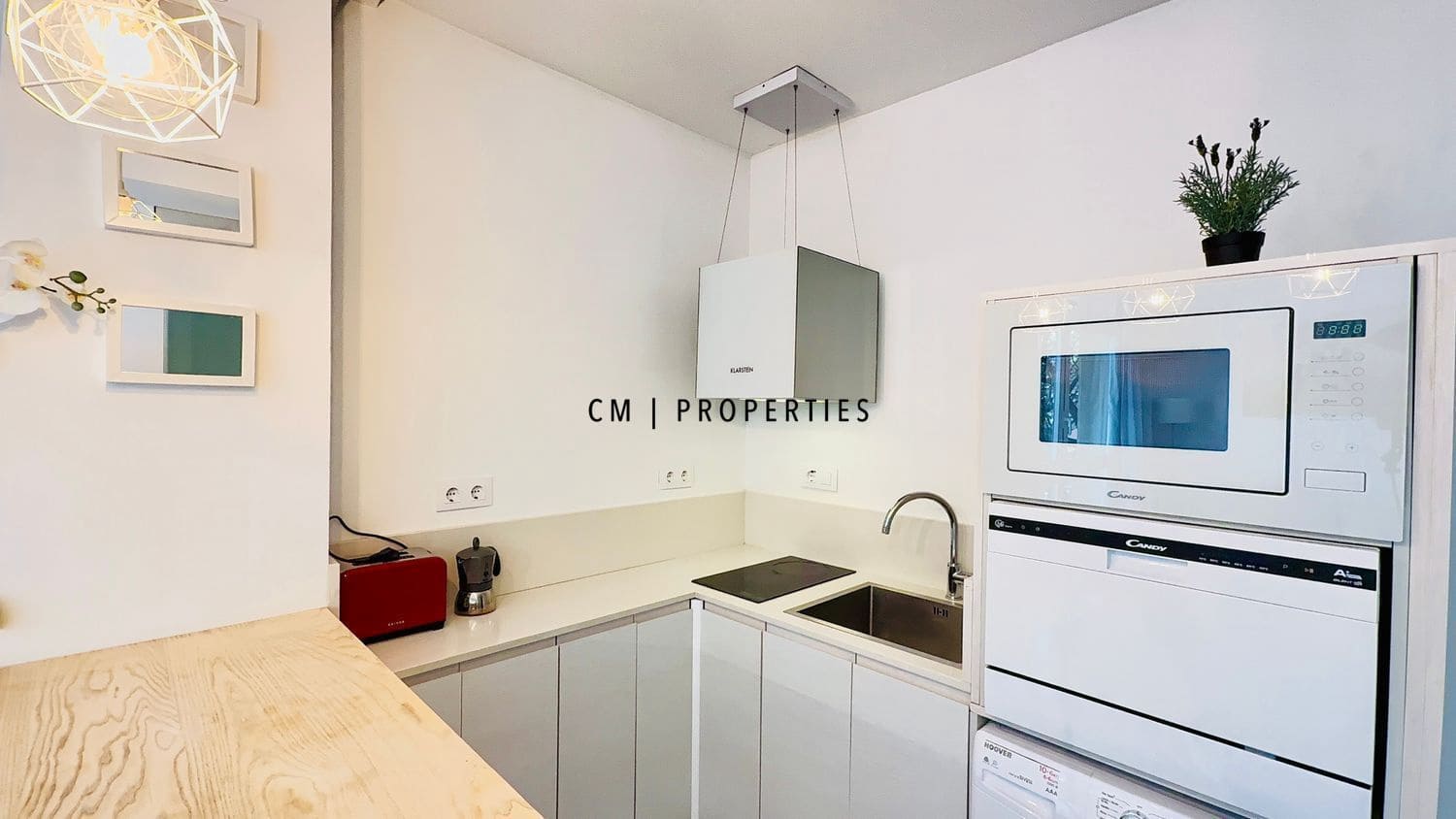 1 soverom Leilighet til leie i Valencia by - € 1 400 (Ref: 9378454)