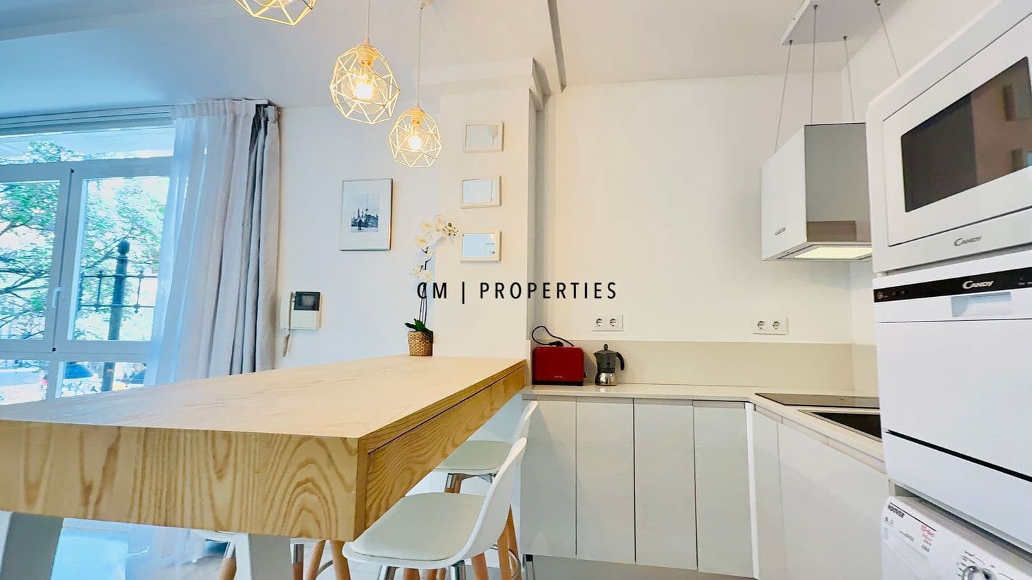 1 soverom Leilighet til leie i Valencia by - € 1 400 (Ref: 9378454)