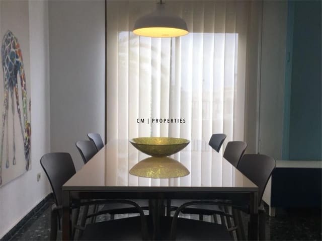 4 soveværelse Lejlighed til salg i Cabanyal-Canyamelar, Valencia by med garage - € 495.000 (Ref: 9380174)