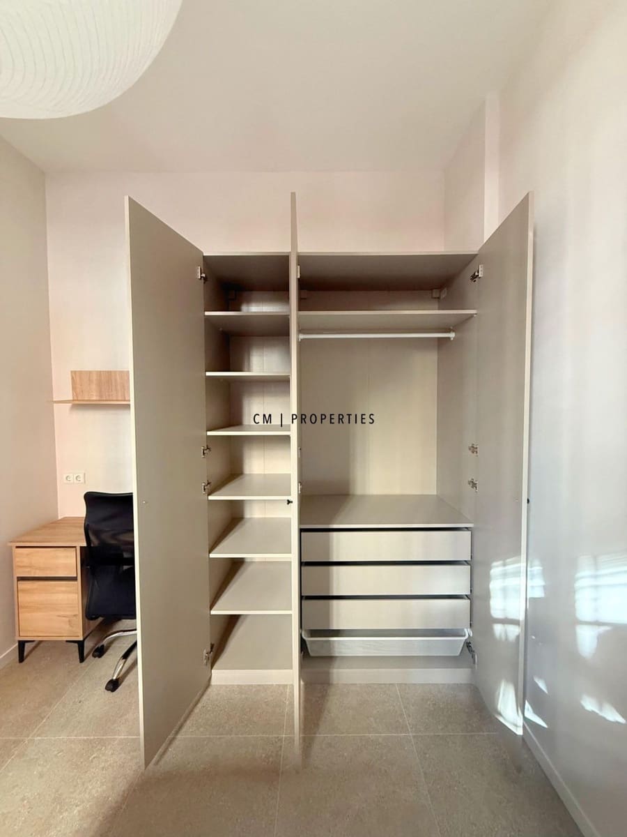 3 soverom Villa til leie i Moncada - € 1 800 (Ref: 9383826)