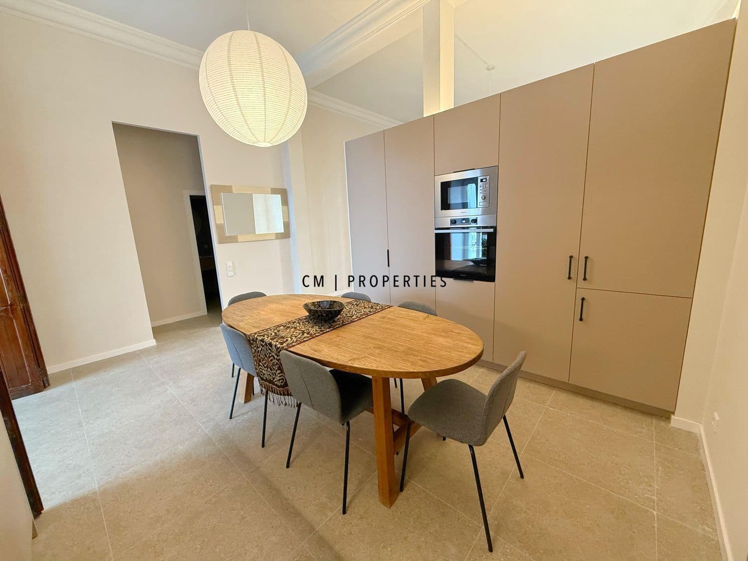 3 soverom Villa til leie i Moncada - € 1 800 (Ref: 9383826)