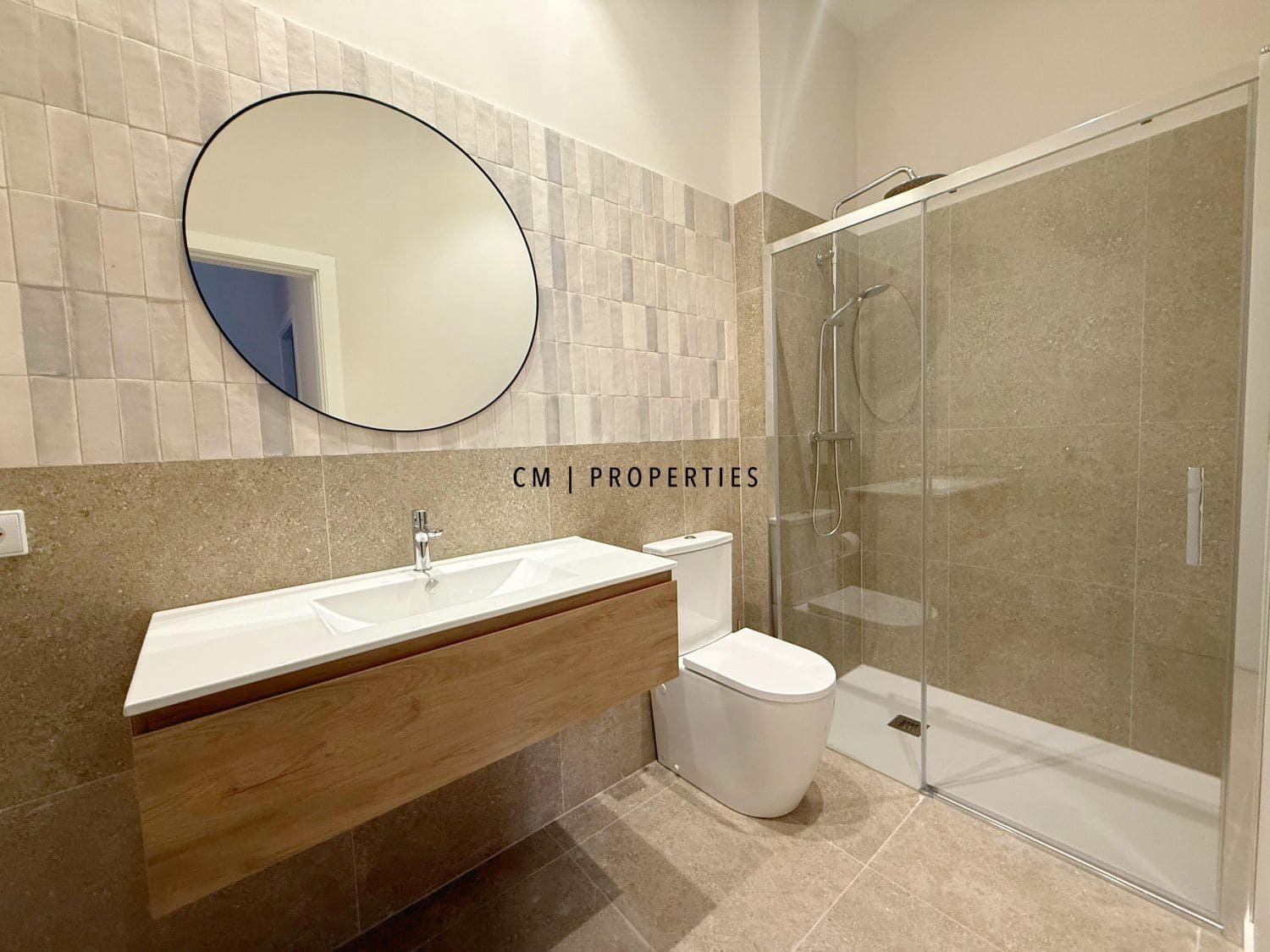 3 soverom Villa til leie i Moncada - € 1 800 (Ref: 9383826)