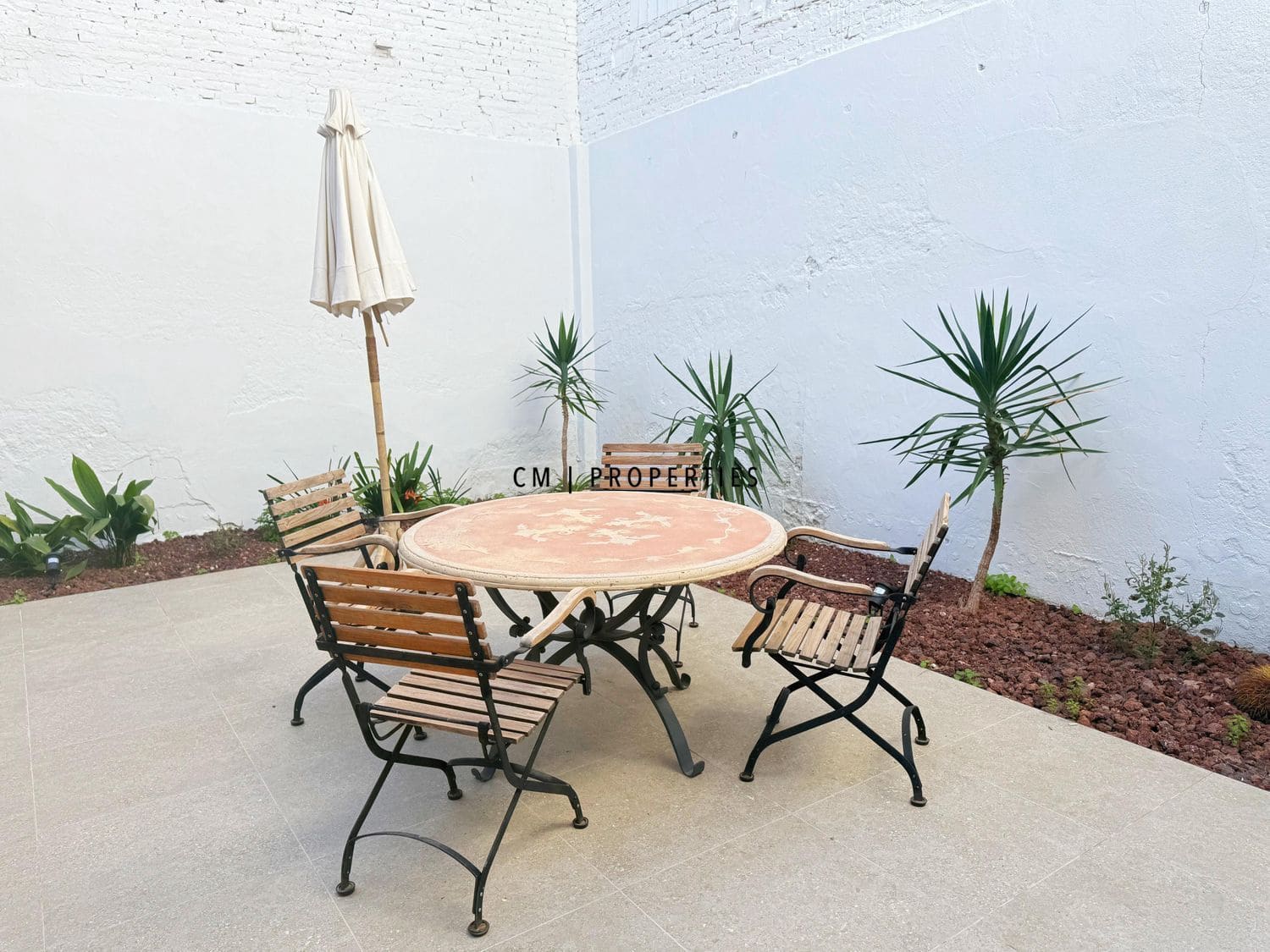 3 soverom Villa til leie i Moncada - € 1 800 (Ref: 9383826)