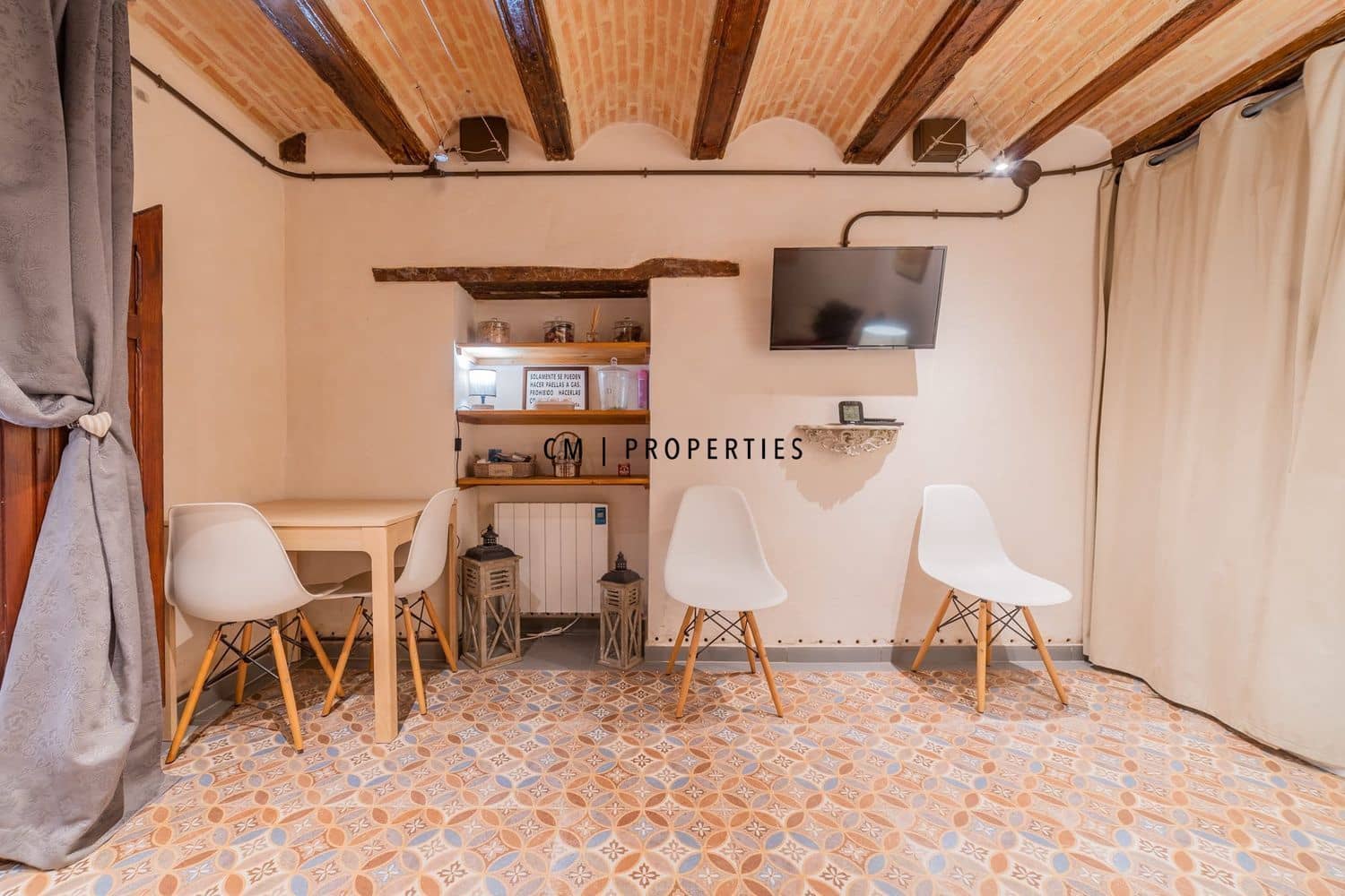 1 makuuhuone Asunto vuokrattavana paikassa Valencia kaupunki - 1 100 € (Ref: 9386315)