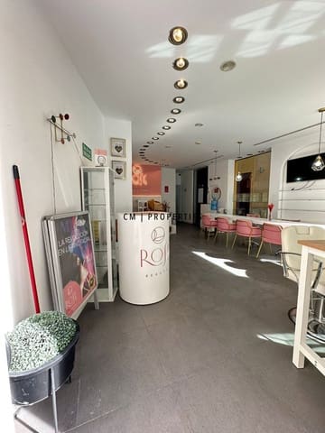 Commercieel te huur in El Mercat, Valencia stad - € 1.600 (Ref: 9386743)