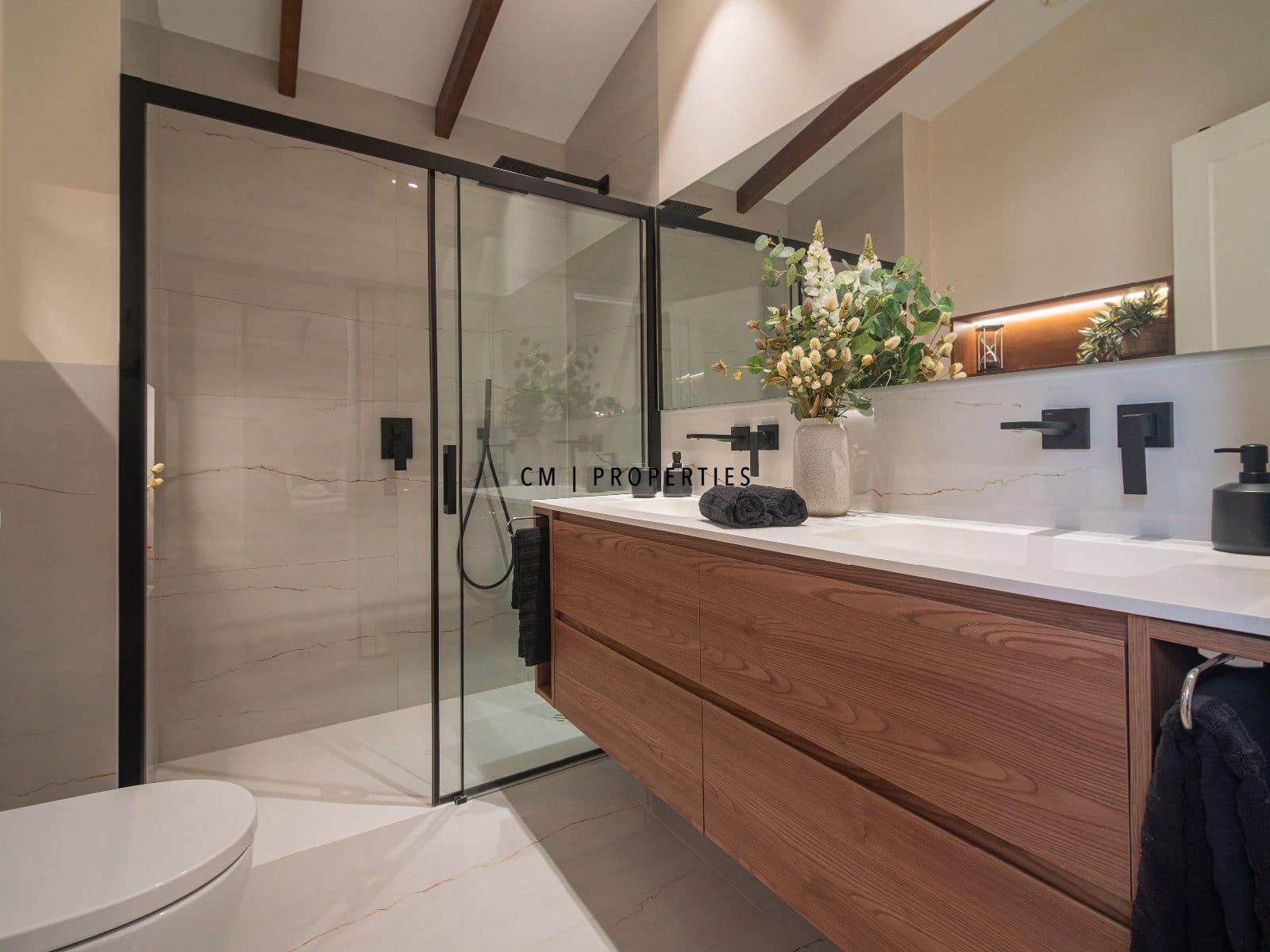 5 sovrum Hus att hyra i Valencia stad med pool garage - 6 500 € (Ref: 9386744)