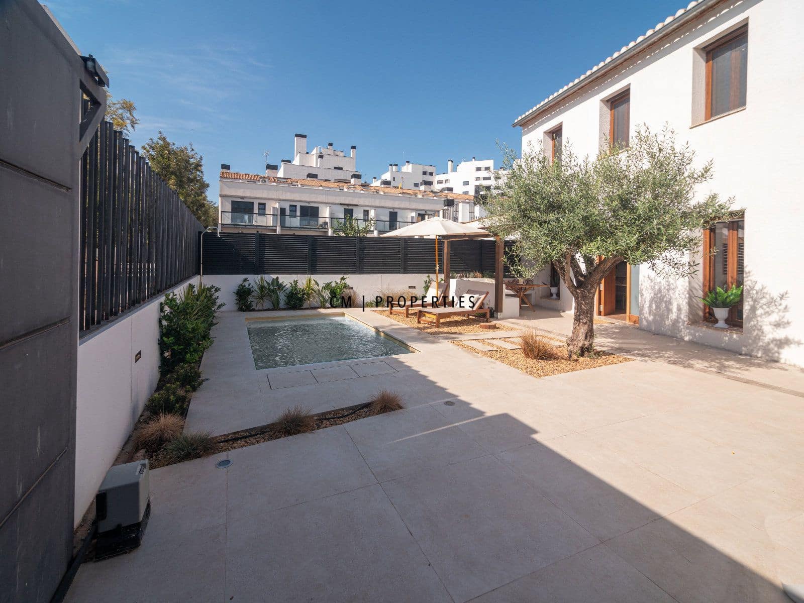 5 sovrum Hus att hyra i Valencia stad med pool garage - 6 500 € (Ref: 9386744)