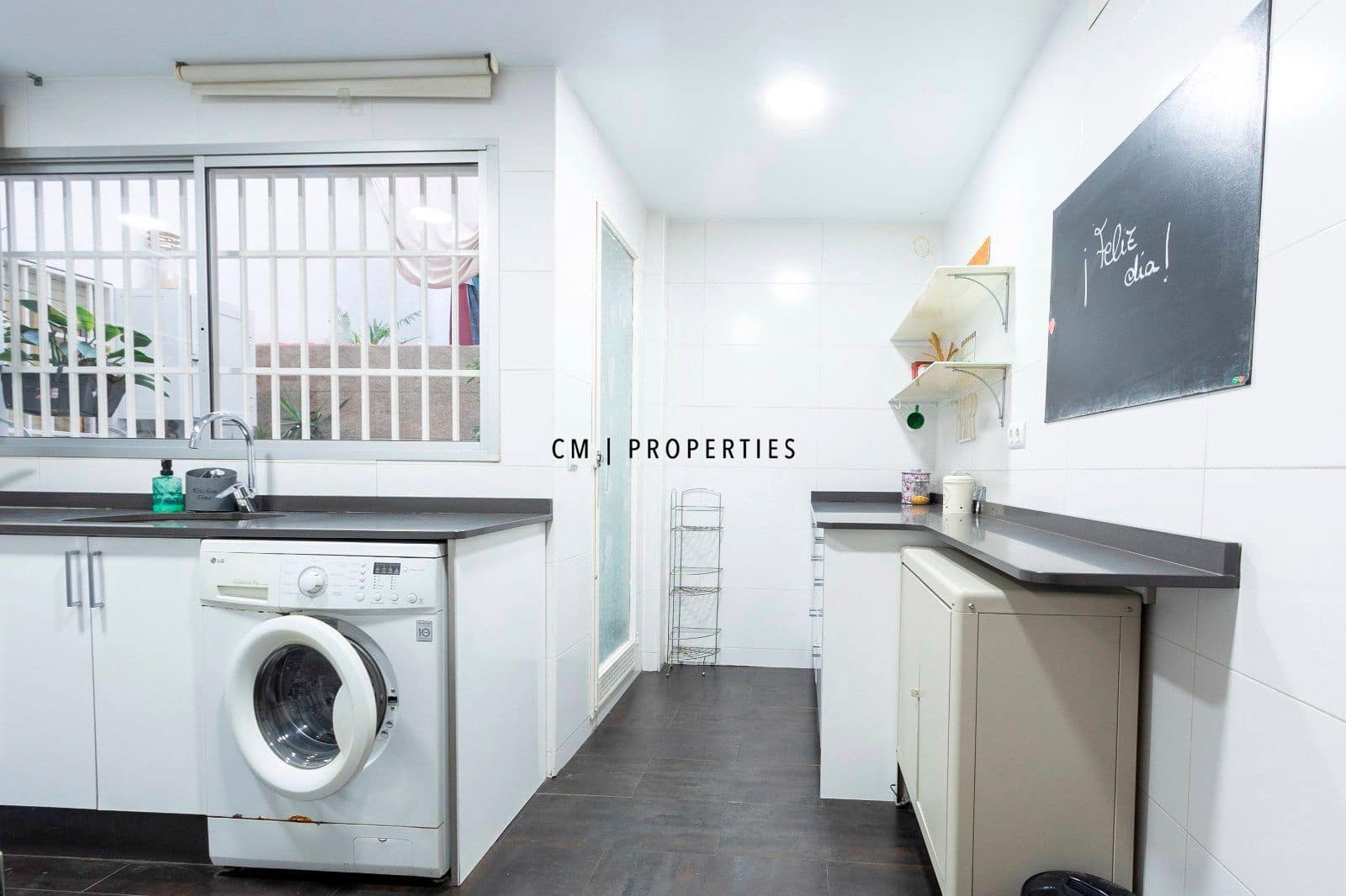 3 soveværelse Lejlighed til leje i Valencia by med garage - € 1.950 (Ref: 9388493)