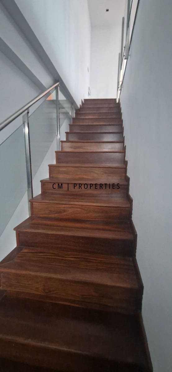 7 soverom Villa til salgs i Paterna med svømmebasseng garasje - € 1 000 000 (Ref: 9388494)