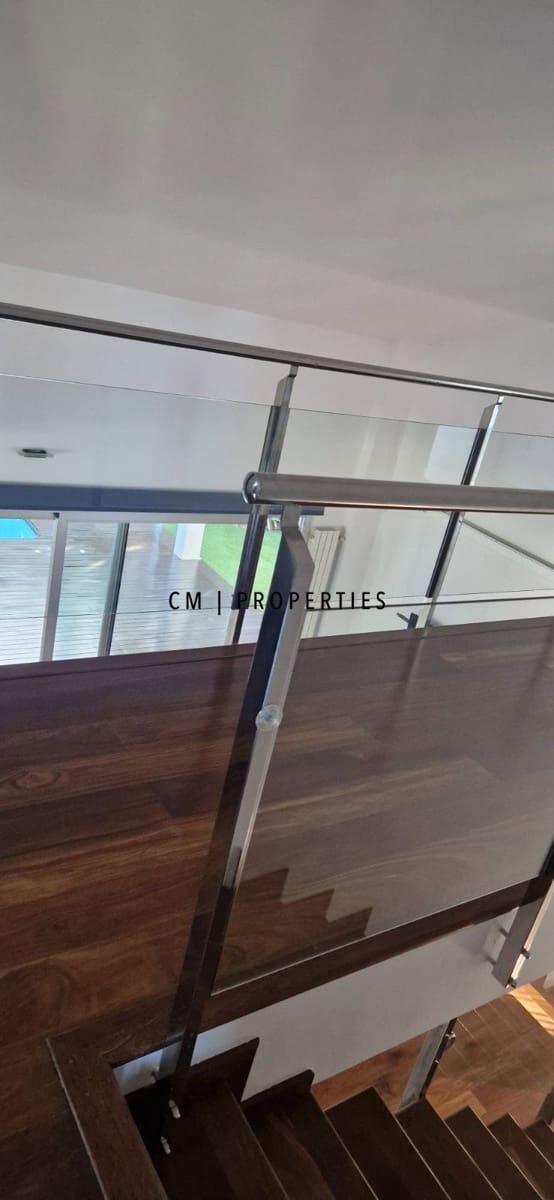 7 soverom Villa til salgs i Paterna med svømmebasseng garasje - € 1 000 000 (Ref: 9388494)