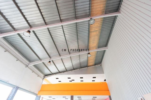 Commercial for sale in Canet d'En Berenguer with garage - € 360,000 (Ref: 9396888)