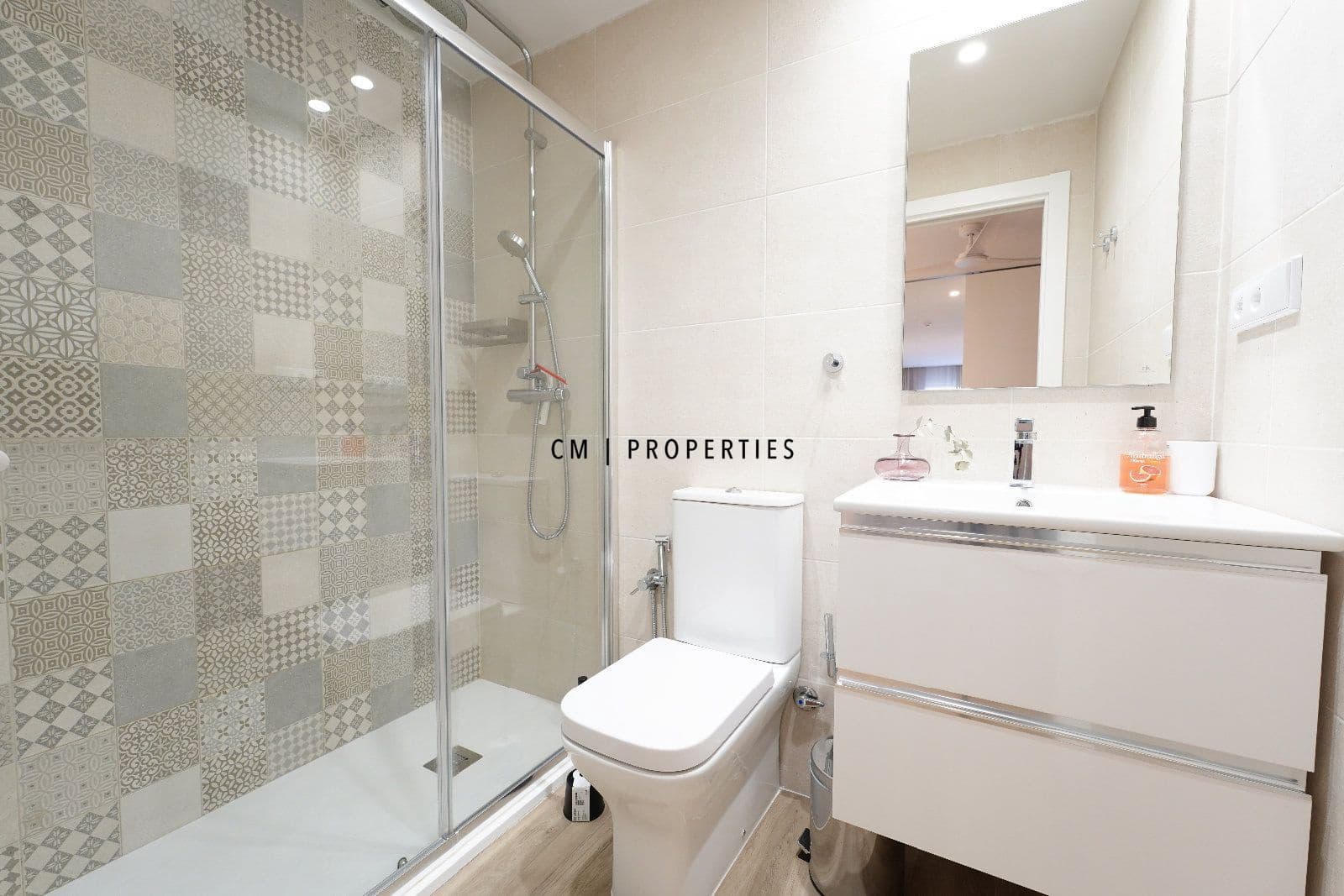 1 makuuhuone Asunto vuokrattavana paikassa Valencia kaupunki - 1 250 € (Ref: 9400048)