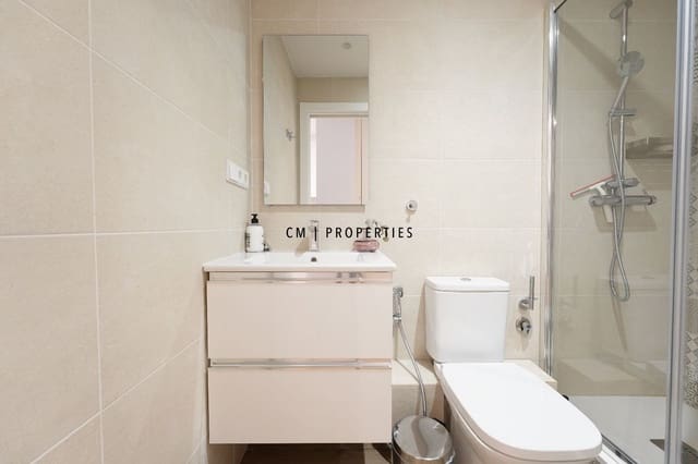 Flat for rent in Rascanya, Valencia city - € 850 (Ref: 9400050)