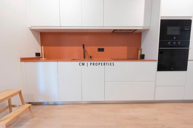 Appartement de 2 chambres à louer à El Mercat, Valence ville - 1 750 € (Ref: 9400052)