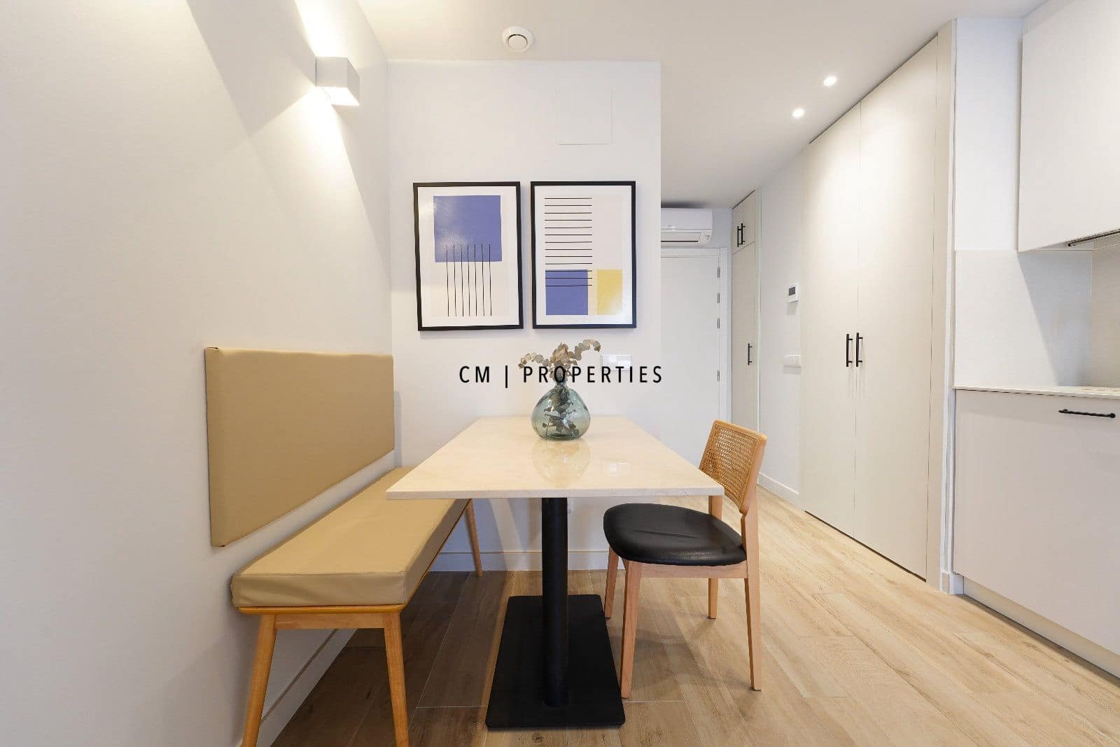 Flat te huur in Valencia stad - € 900 (Ref: 9400149)