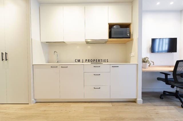 Mieszkanie do wynajęcia w Torrefiel, Miasto Walencja - 900 € (Ref: 9400149)